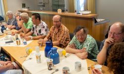 Gesellige Klönrunde bei Kaffee und Kuchen
